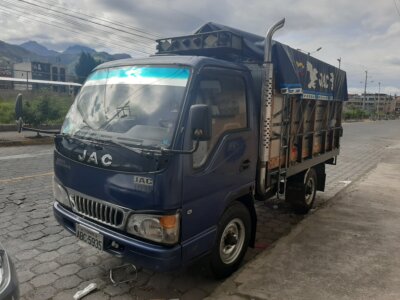 SE VENDE CAMION MARCA JAC