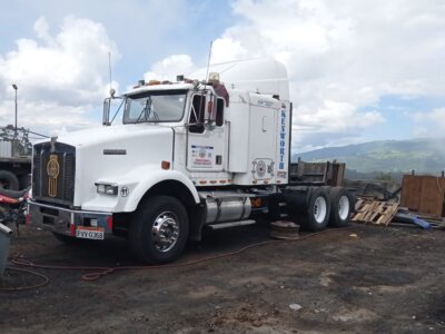 Se Vente Kenworth T800 1996 en buenas condiciones precio negociable