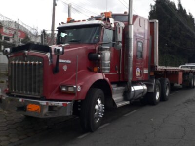 Vendo lindo Kenworth Aerocab